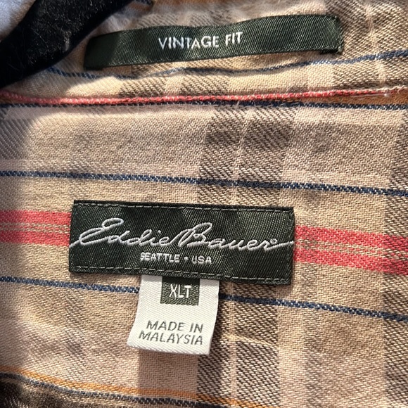 Like new Eddie Bauer light weight soft flannel shirt - Picture 3 of 5